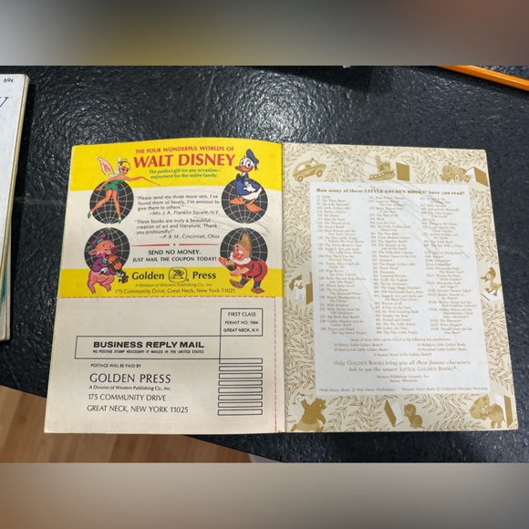 Walt Disney little golden book Mickey Mouse and the Best Neighbor Contest 1978 - Picture 4 of 7